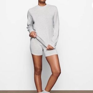 NEW Skims Long Sleeve Boyfriend Shirt